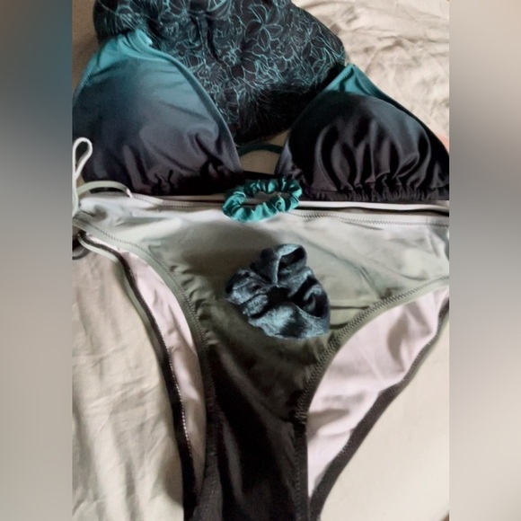 New Triangle tie-dyed string, bikini, matching bucket hat & scrunchies⭐️ - Picture 5 of 11